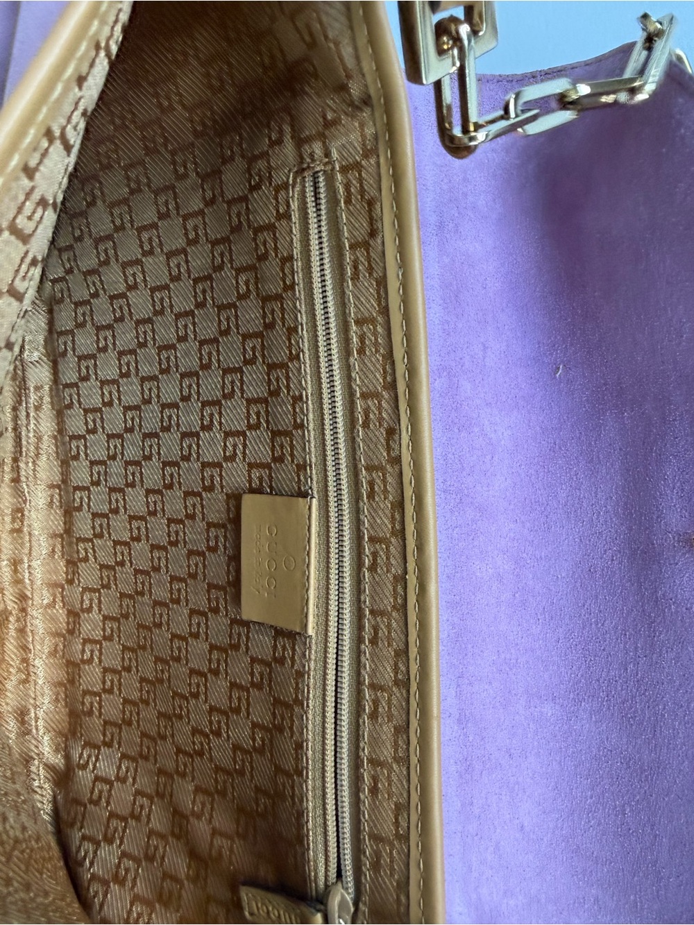 Authentic Gucci by Tom Ford Tiger Charm Lavender Shoulder Bag - Picture 8 of 17